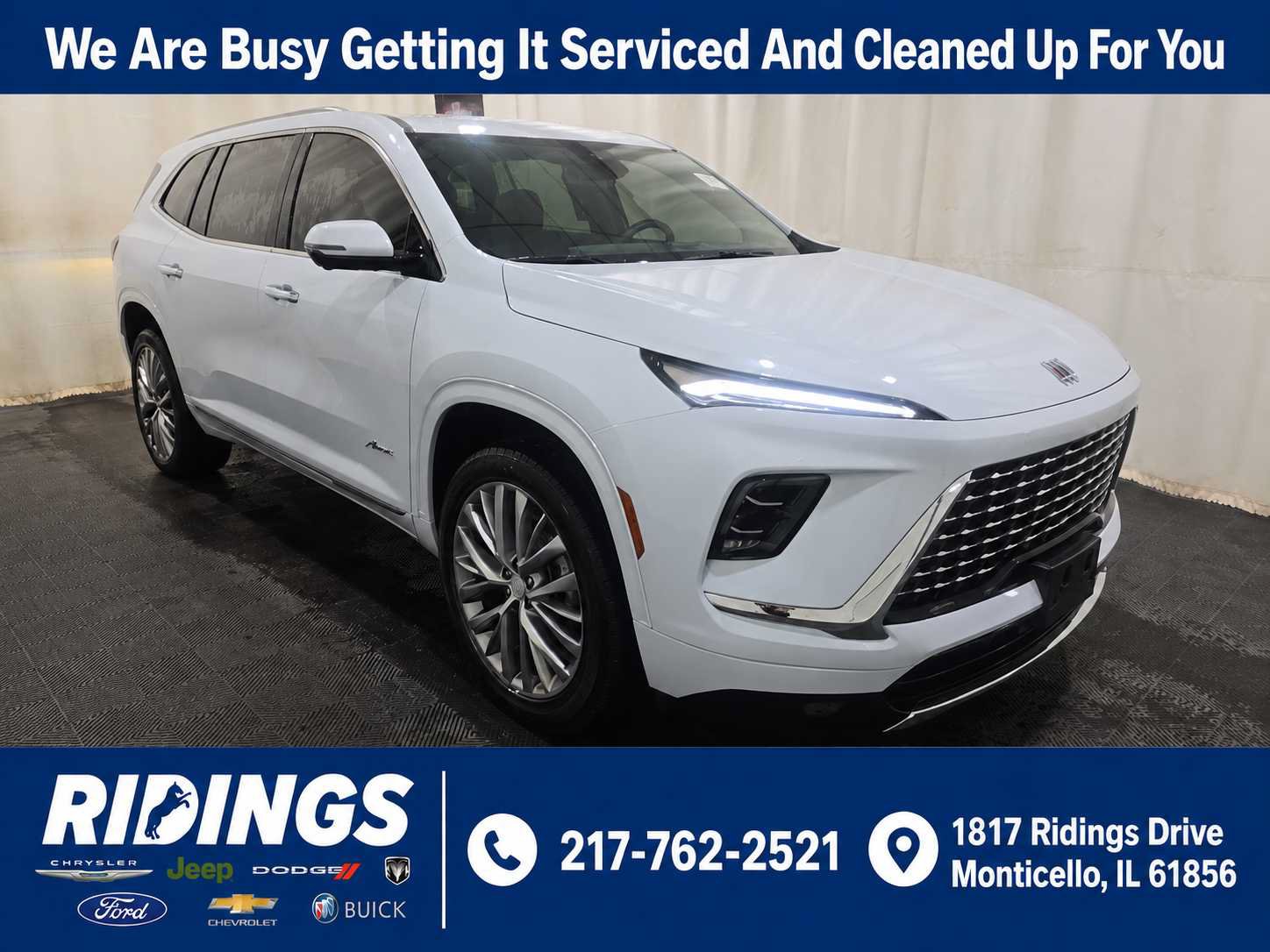 Used 2026 Buick Enclave Avenir w/ LPO, Floor Liner Package AWD/4WD image 1