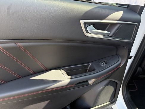Used 2021 Ford Edge ST-Line image 23