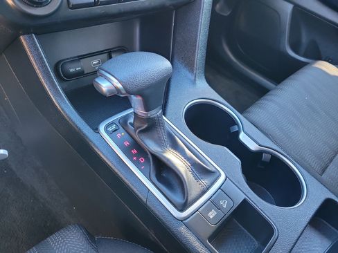 Used 2020 Kia Sportage LX image 13