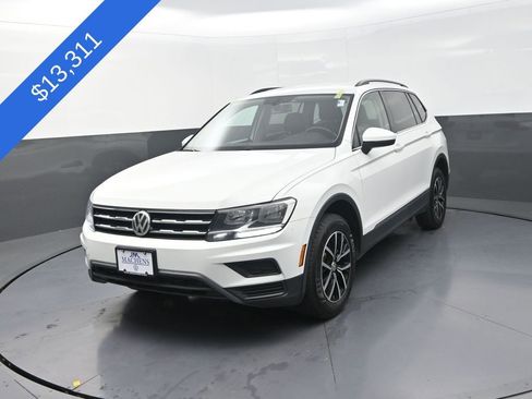 Used 2021 Volkswagen Tiguan SE AWD/4WD image 4