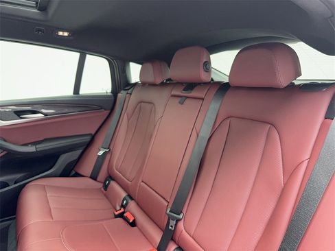 Used 2023 BMW X4 M40i w/ Premium Package image 41