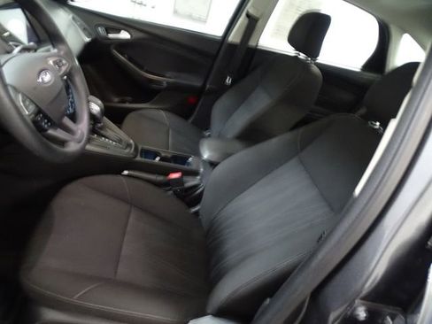Used 2018 Ford Focus SEL image 2