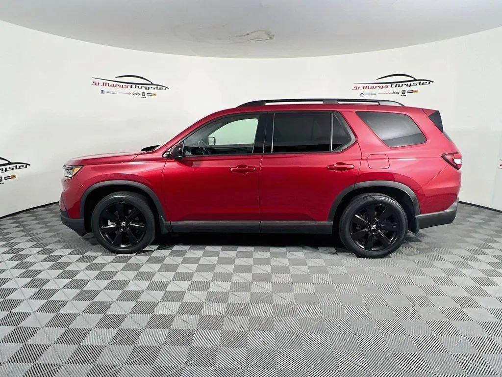 Used 2025 Honda Pilot Black Edition image 5