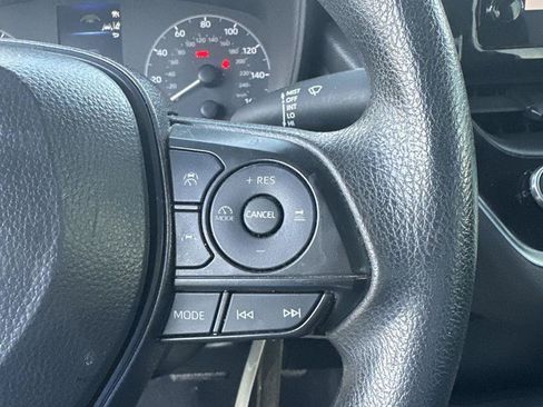 Used 2024 Toyota Corolla LE FWD image 8