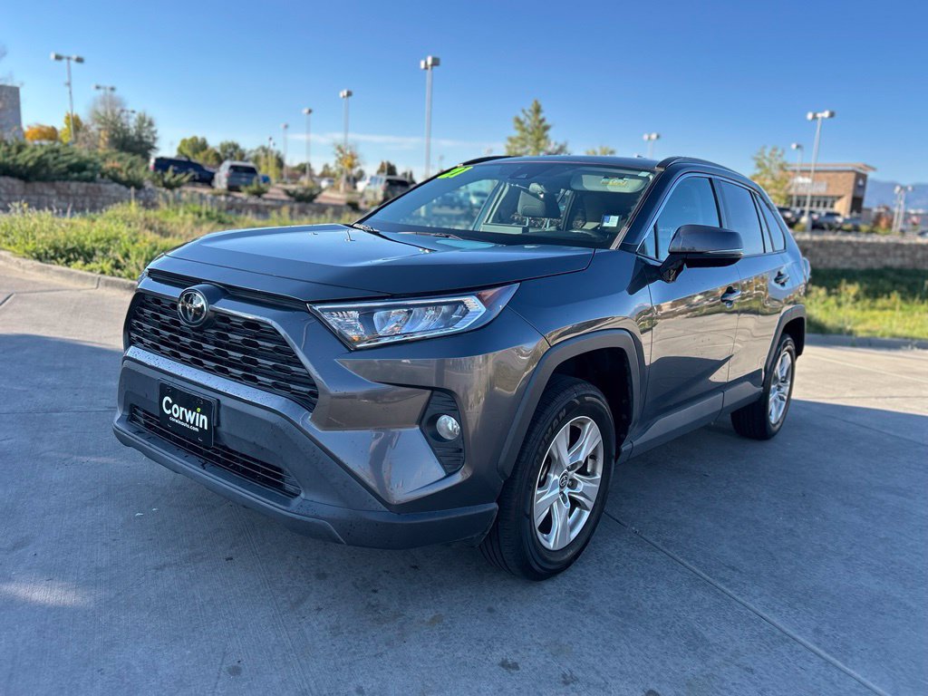 Used 2021 Toyota RAV4 XLE AWD/4WD image 3