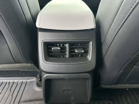 Used 2026 Chevrolet Equinox EV LT FWD image 13