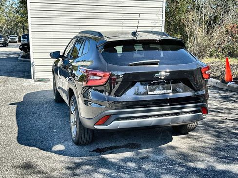 New 2026 Chevrolet Trax LT w/ Driver Confidence Package image 4