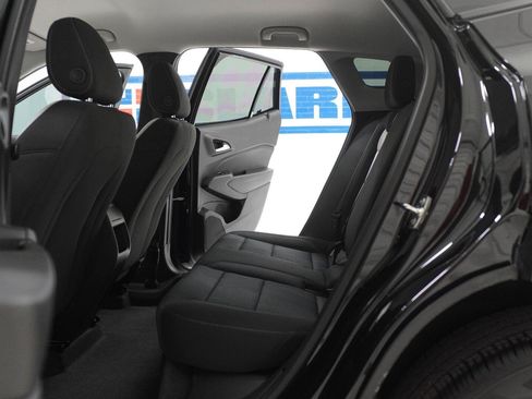 Used 2026 Chevrolet Trax LS w/ LS Convenience Package FWD image 25