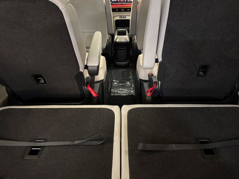 New 2025 Volkswagen ID. Buzz 1st Edition image 14