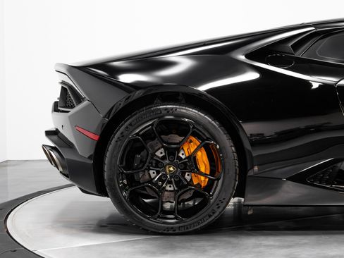 Used 2017 Lamborghini Huracan LP 580-2 image 14