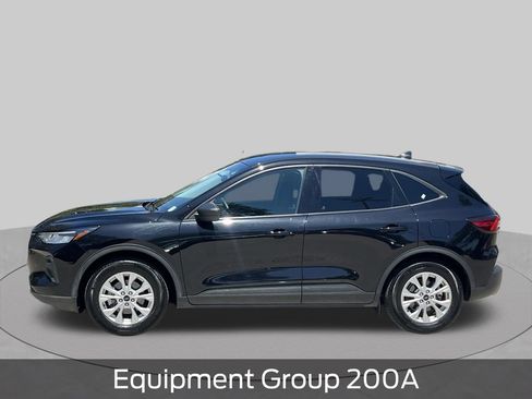 Used 2025 Ford Escape Active FWD image 2