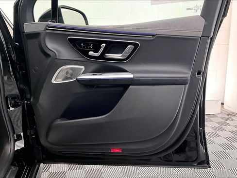 Used 2026 Mercedes-Benz EQE 320 4MATIC SUV image 24