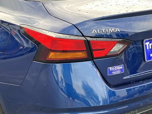 Used 2024 Nissan Altima 2.5 SR FWD image 5