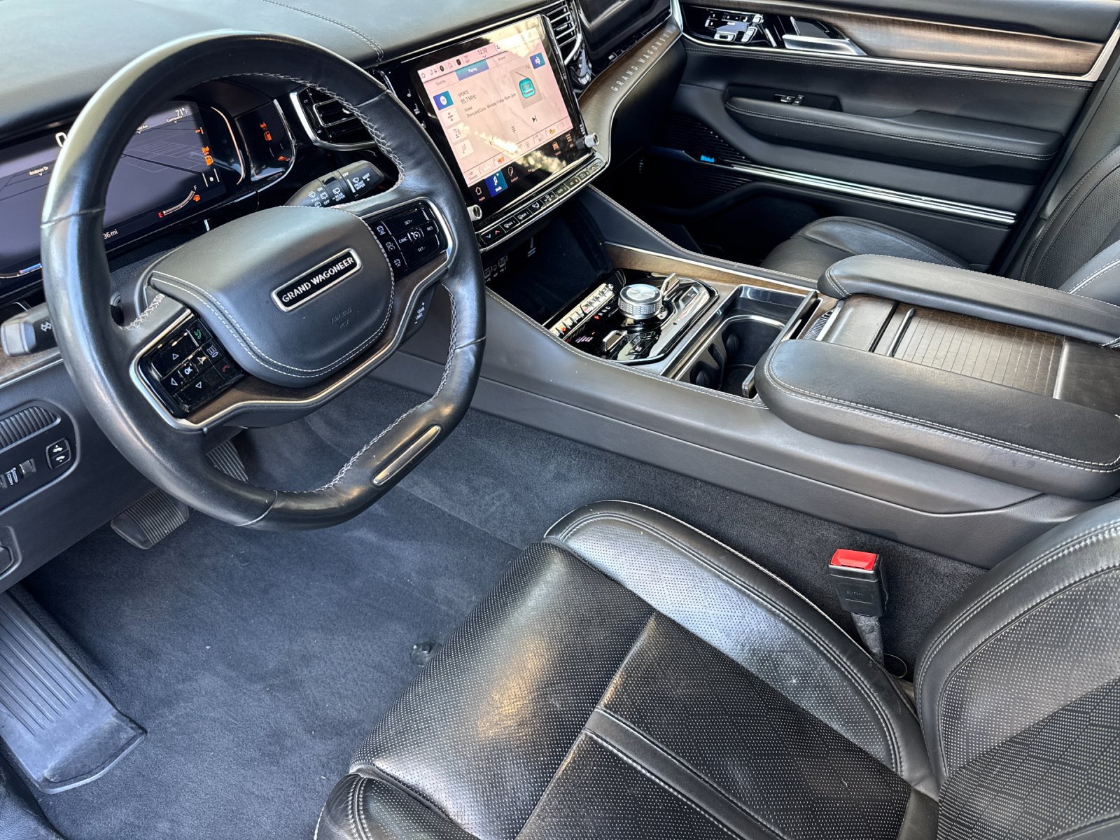 Used 2022 Jeep Grand Wagoneer Series II w/ Premium Group II AWD/4WD image 10