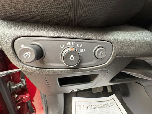 Used 2023 Chevrolet TrailBlazer RS w/ Sun and Liftgate Package image 29