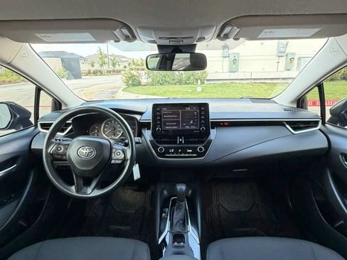 Used 2021 Toyota Corolla LE FWD image 9