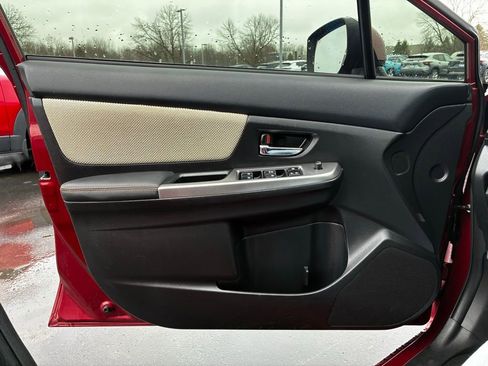 Used 2017 Subaru Crosstrek 2.0i Premium image 17