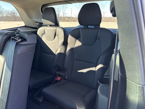 Certified 2024 Volvo XC90 B6 Plus w/ Protection Package Premier image 13