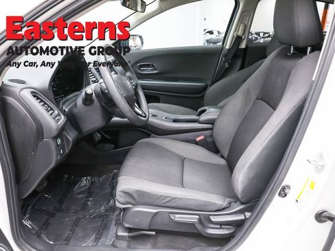 Used 2021 Honda HR-V EX image 14