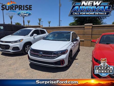 Used 2022 Volkswagen Jetta GLI Autobahn FWD image 1