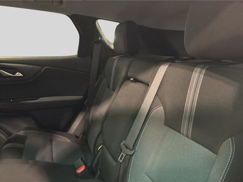 Used 2025 Chevrolet Blazer LT image 17