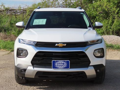 Used 2023 Chevrolet TrailBlazer LT w/ Convenience Package AWD/4WD image 12