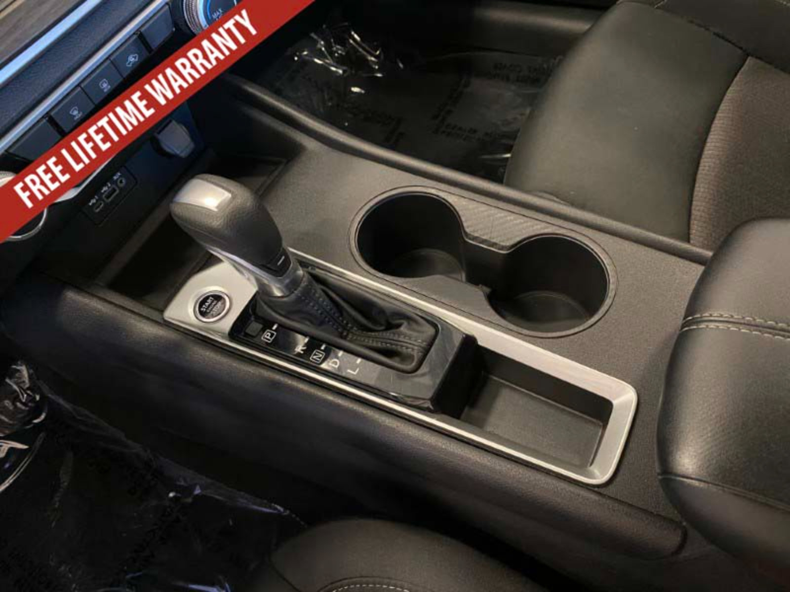Used 2025 Nissan Altima 2.5 SV FWD image 38