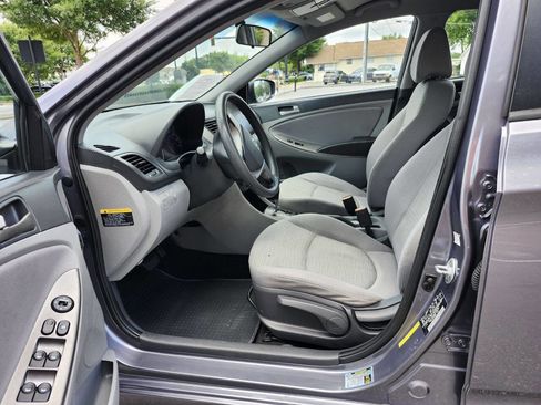 Used 2016 Hyundai Accent SE FWD image 4