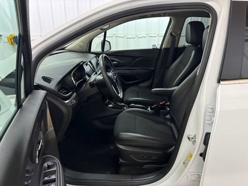 Used 2022 Buick Encore Preferred w/ Safety Package AWD/4WD image 26