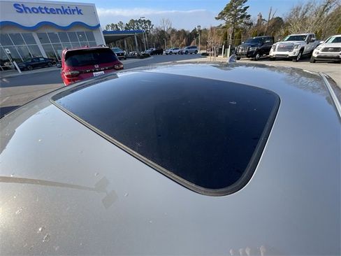 Used 2024 Honda Accord EX-L image 8