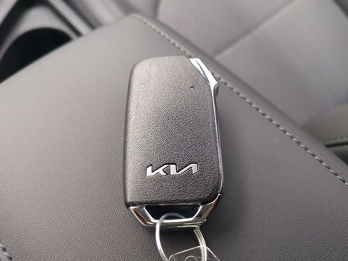 New 2025 Kia Niro EX w/ EX Cold Weather Package image 29