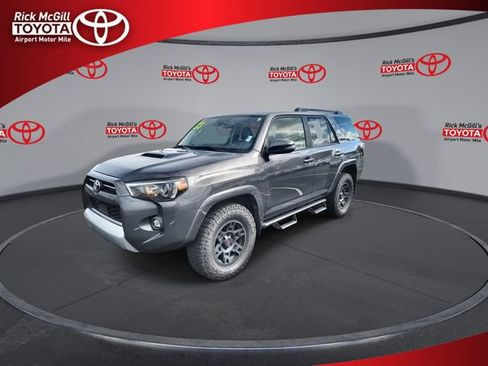 Used 2023 Toyota 4Runner TRD Off-Road Premium w/ Off Road Premium Plus Package AWD/4WD image 4