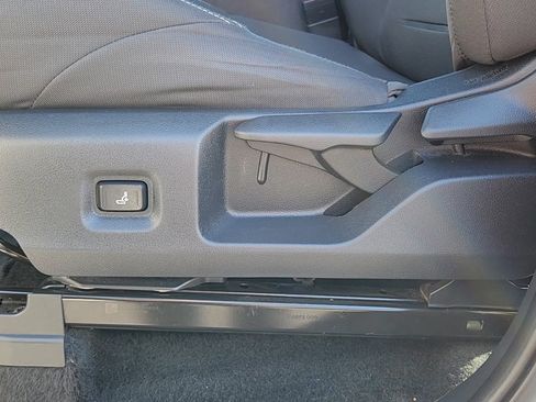 Certified 2024 Toyota Tacoma TRD Off-Road image 8