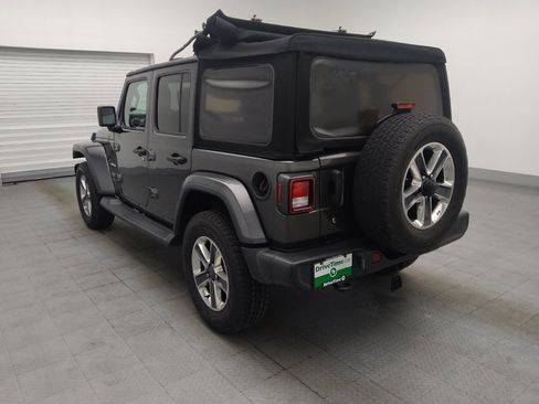 Used 2018 Jeep Wrangler Unlimited Sahara w/ Cold Weather Group AWD/4WD image 5