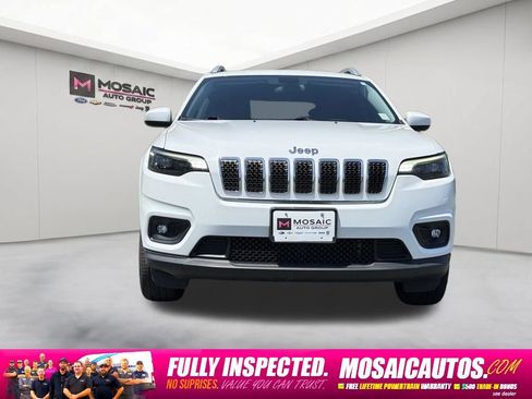 Used 2019 Jeep Cherokee Latitude Plus AWD/4WD image 2