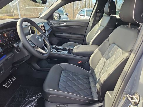 New 2026 Volkswagen Atlas Cross Sport SEL Premium R-Line AWD/4WD image 10