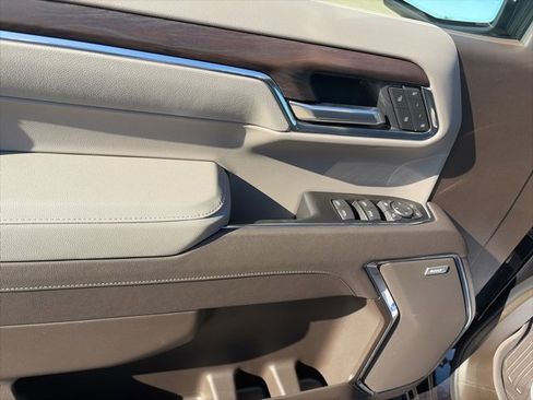 New 2026 GMC Sierra 1500 SLT image 17