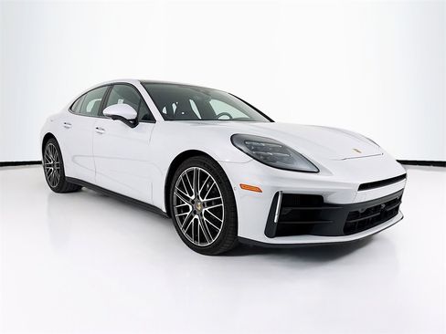 Certified 2025 Porsche Panamera 4 image 7