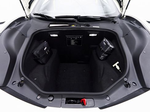 Used 2019 Ferrari 488 Spider RWD image 17