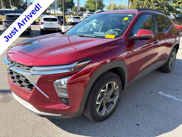 Used 2025 Chevrolet Trax LT w/ Driver Confidence Package FWD image 7