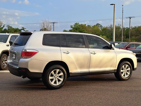 Used 2012 Toyota Highlander FWD image 4