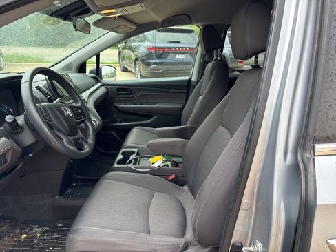 Used 2018 Honda Odyssey EX image 11