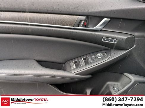 Used 2022 Honda Accord EX-L image 10