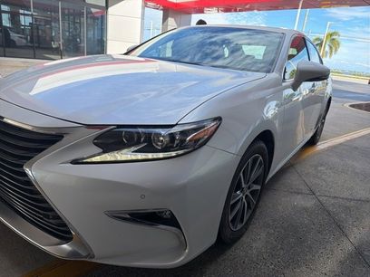Used 2016 Lexus ES 300h
