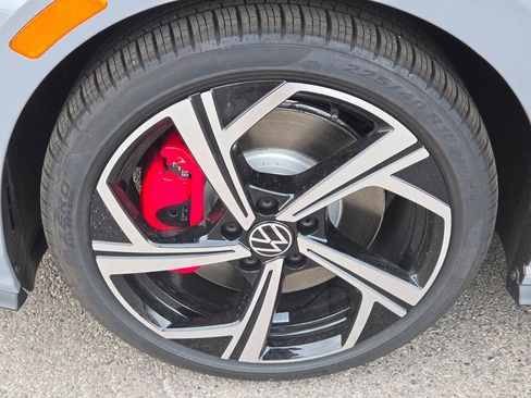 New 2026 Volkswagen GTI SE image 5