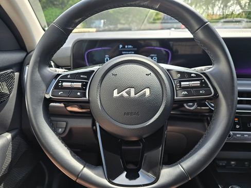 Certified 2025 Kia Seltos S AWD/4WD image 15