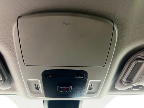 Used 2022 Toyota Camry SE image 22