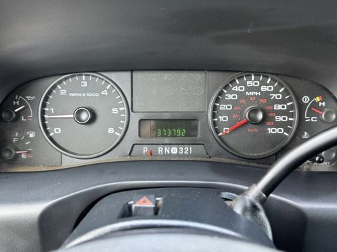 Used 2005 Ford F250 Lariat image 9