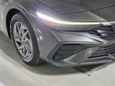 Certified 2024 Hyundai Elantra Blue image 10