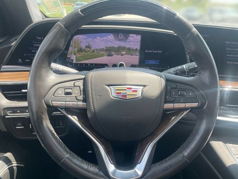 Used 2024 Cadillac Escalade ESV Sport Platinum w/ LPO, ONYX Package AWD/4WD image 9